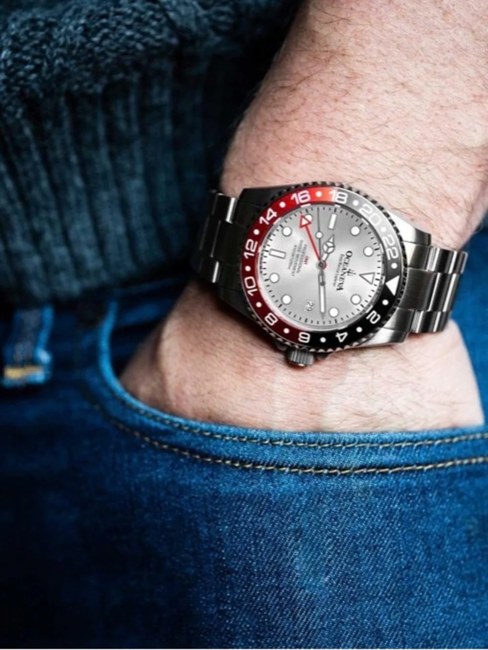 Oceaneva Men's Deep Marine Explorer GMT 1250M Pro Diver Red/Black Swiss Quartz